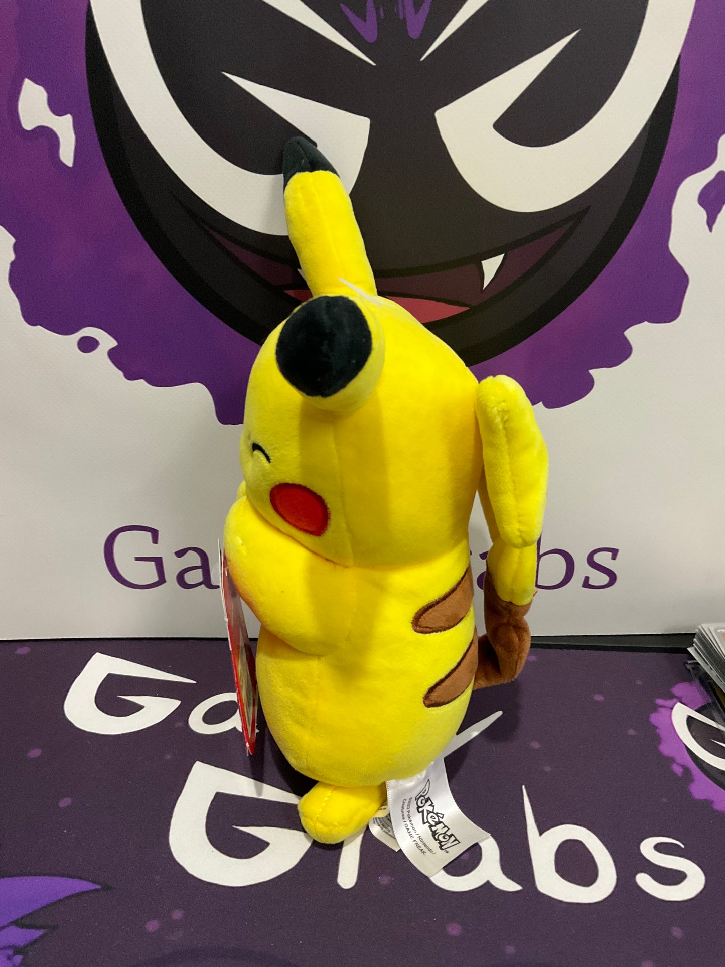 Pokémon Pikachu Wink 8-inch Plush
